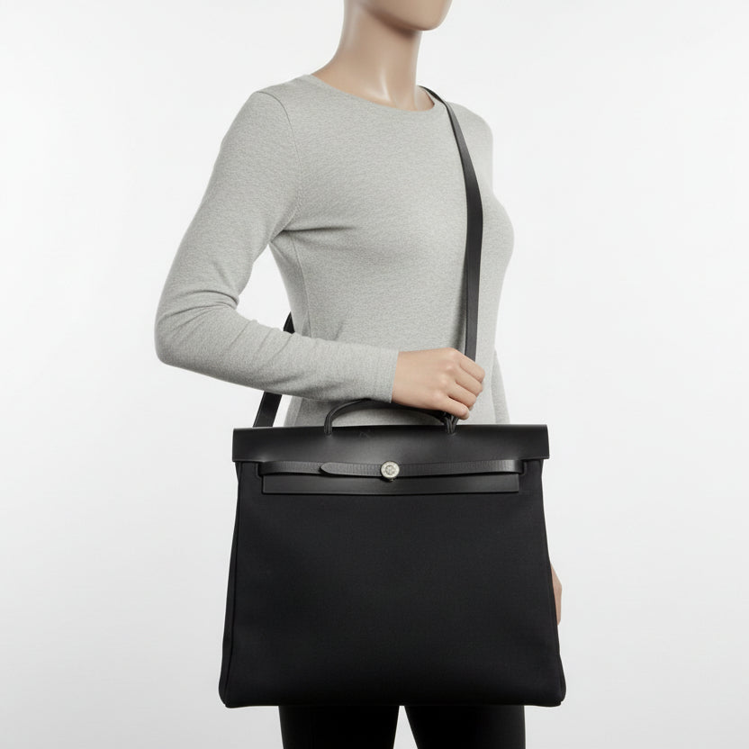 Hermes Military Toile Vache Hunter Herbag Messenger 39 in Black 2001 E2