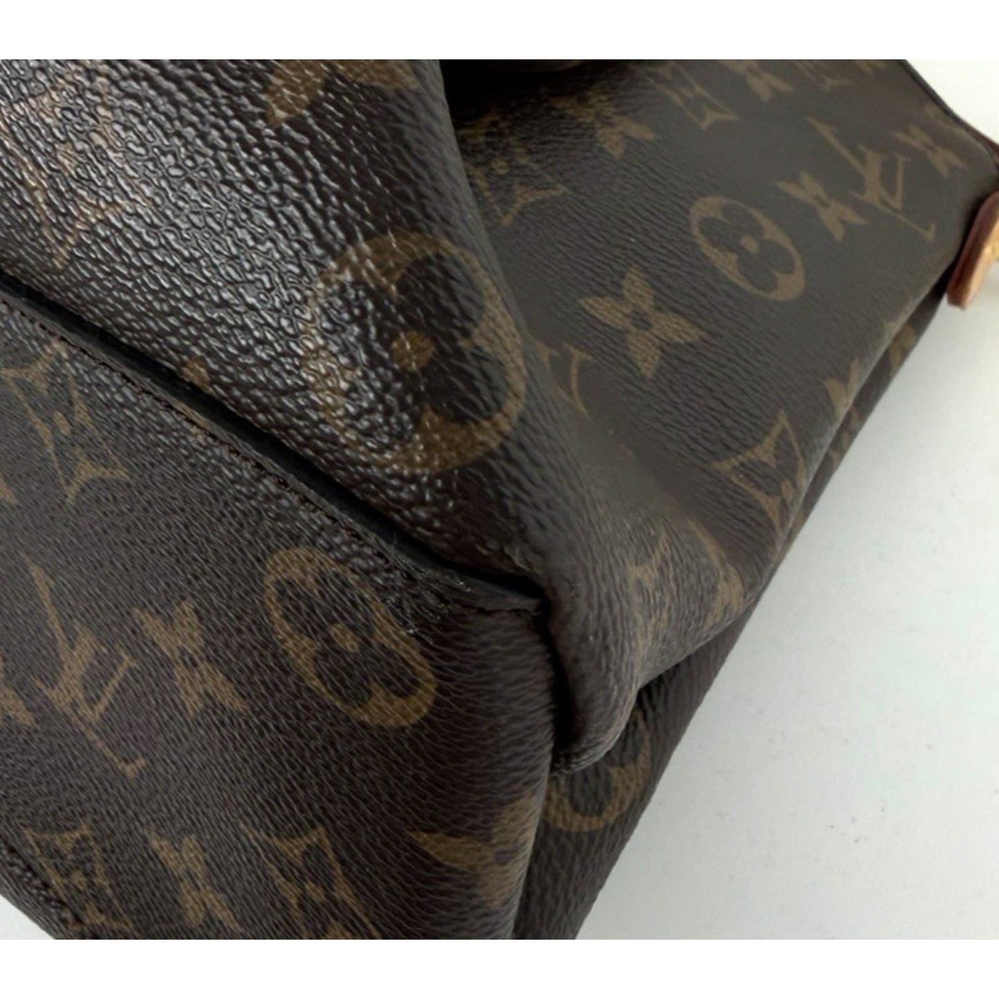Louis Vuitton Rivoli MM Handbag in Brown Monogram Coated Canvas 2019 D6