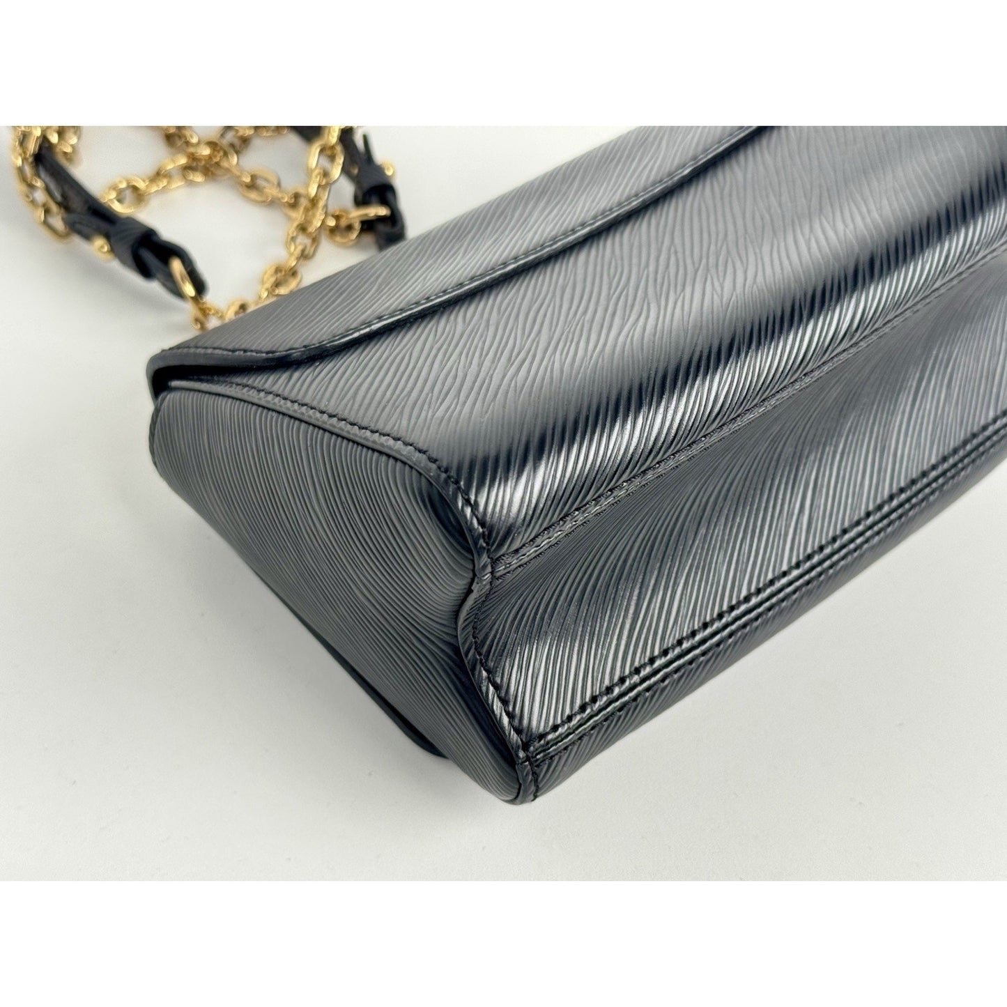 Louis Vuitton Twist MM Bag Black Epi Leather