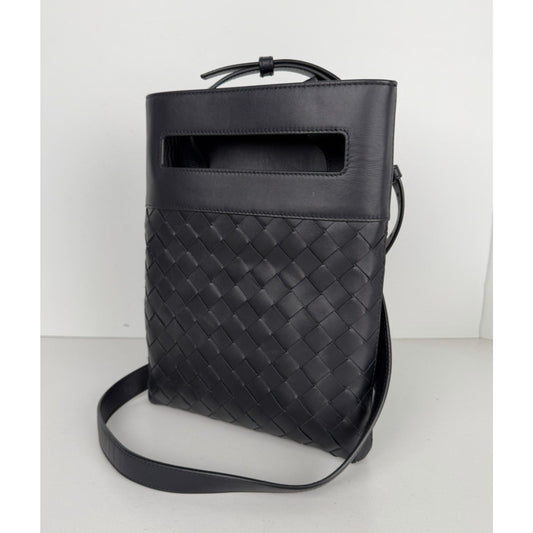 Bottega Veneta Slot Messenger Crossbody Bag Black Intrecciato Leather NFC S06