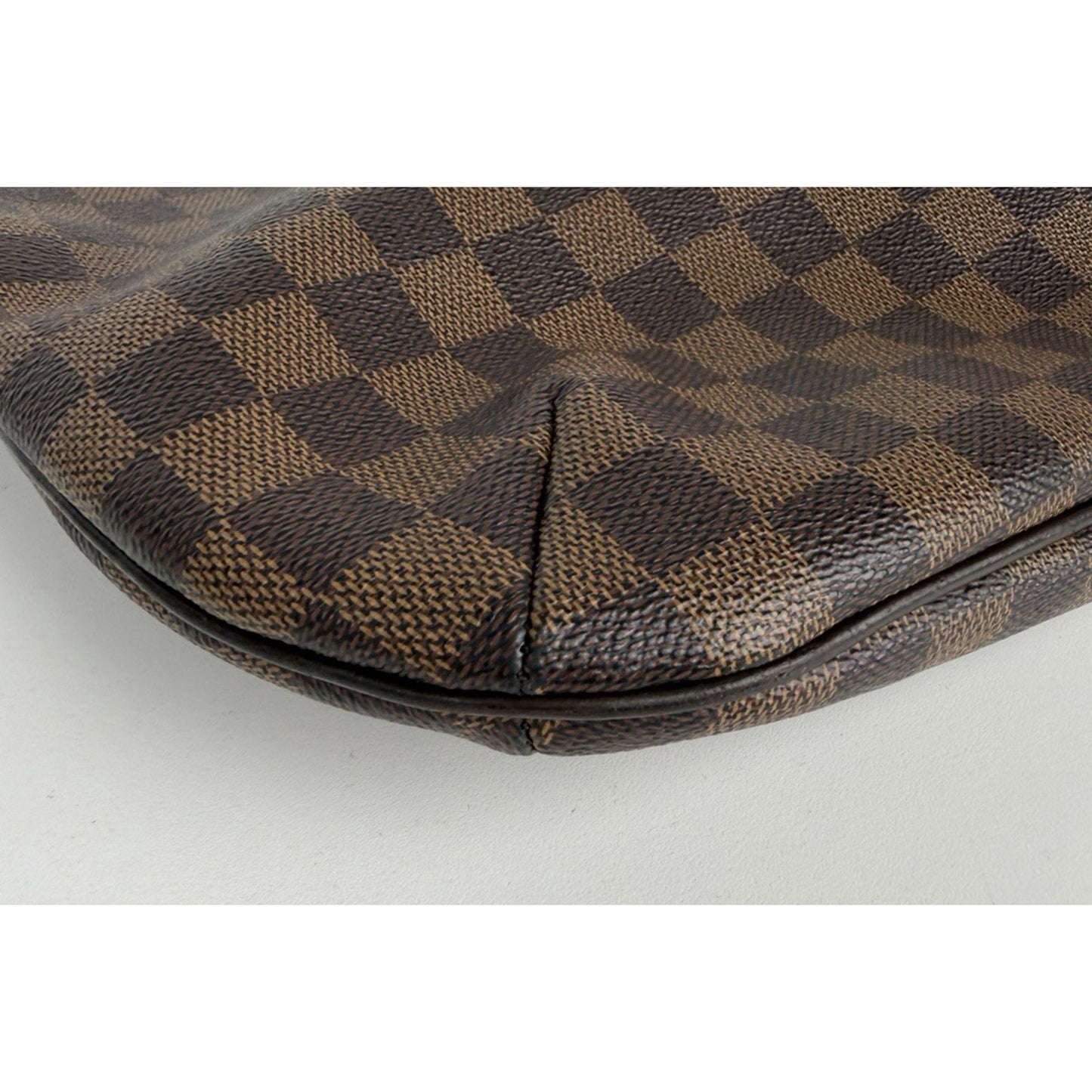 Louis Vuitton Damier Ebene Bloomsbury GM Shoulder Bag (2009) S05