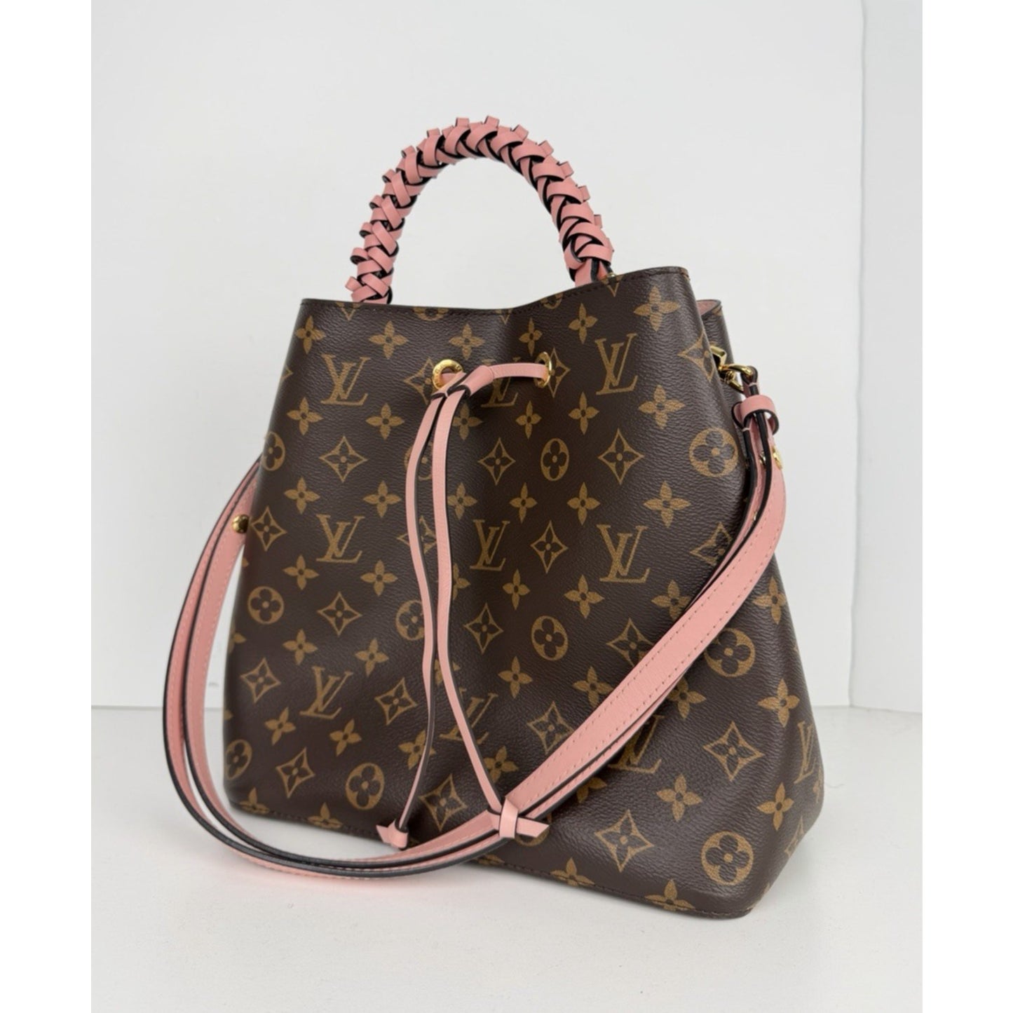 Louis Vuitton NéoNoé MM Bag Brown Monogram Canvas & Rose Poudre Leather 2018 F1