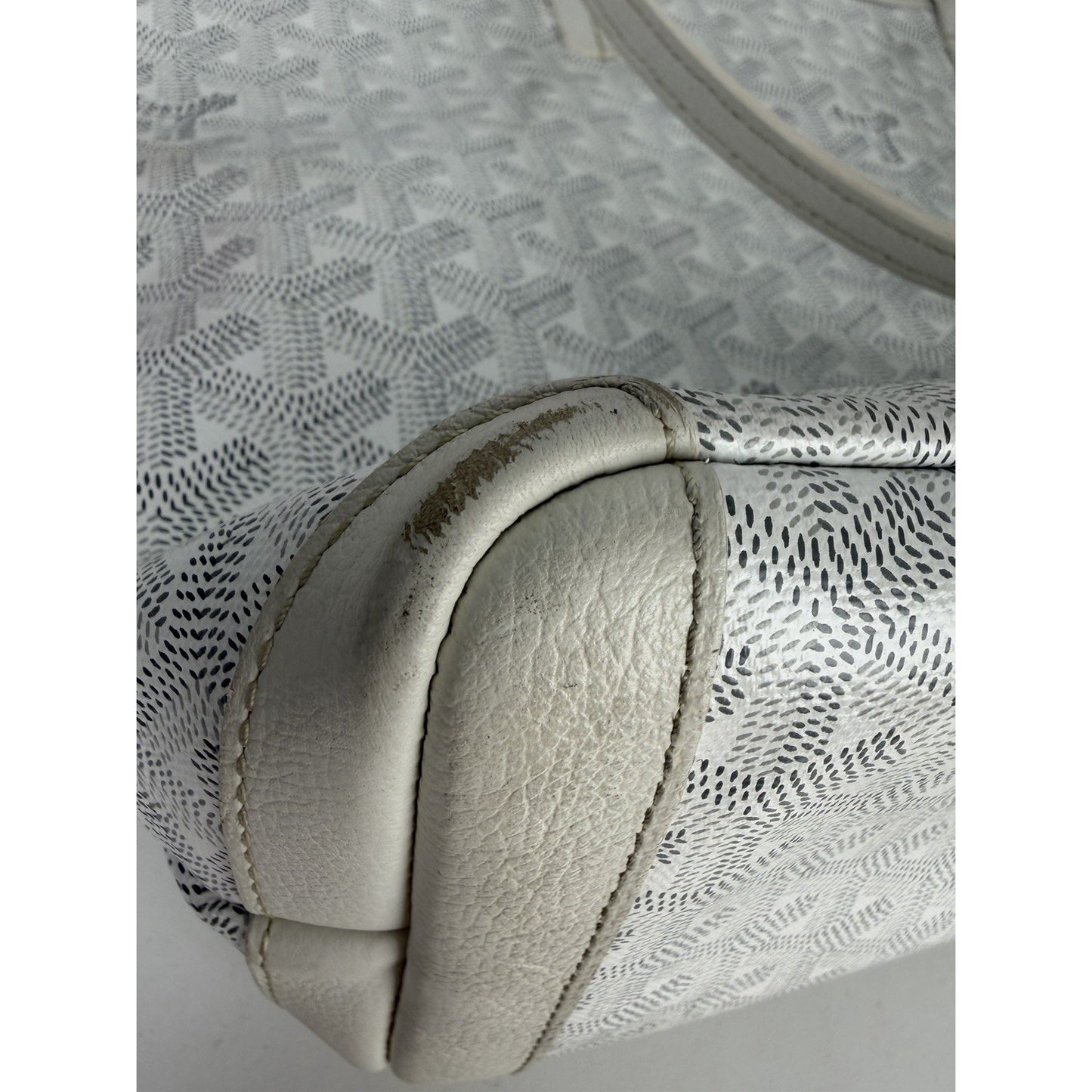 Goyard Goyardine Artois PM White Gore Bag S06