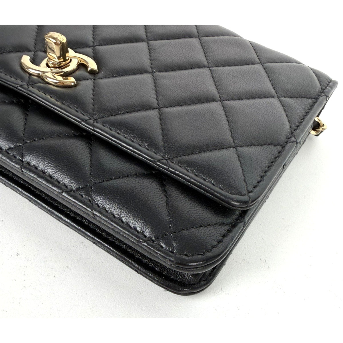 Chanel Trendy CC Wallet on Chain Bag in Black Quilted Lambskin Leather 2022 D5