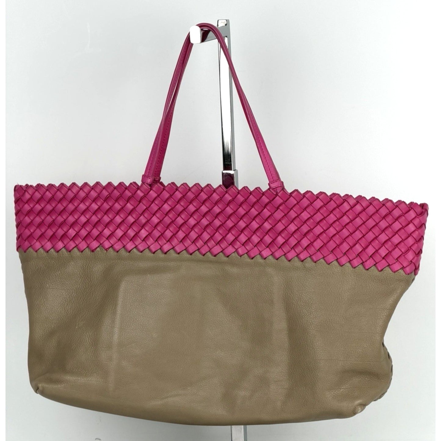 Bottega Veneta Intrecciato Handbag in Beige with Woven Pink Trim S