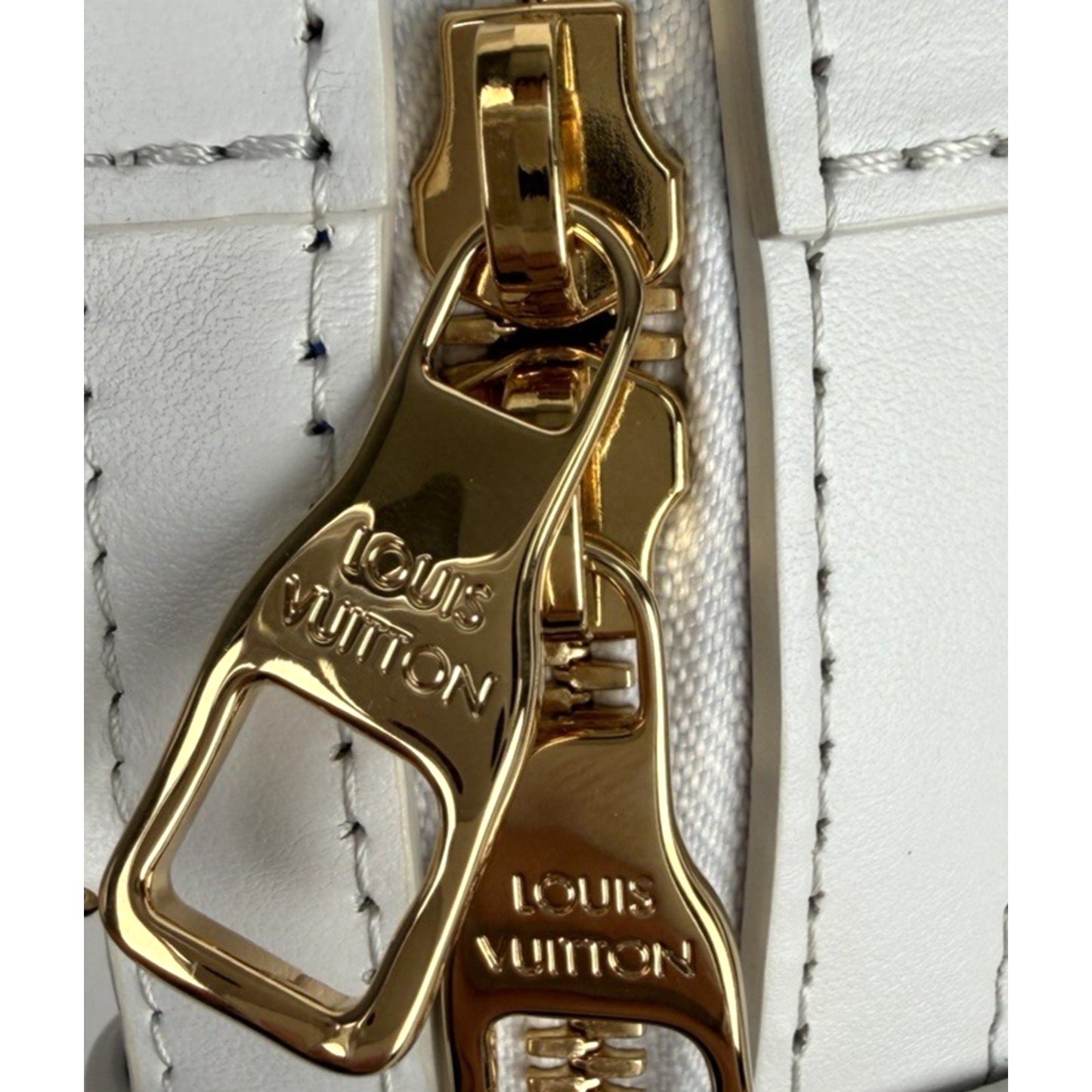 Louis Vuitton x NBA Monogram Soft Trunk Phone Box/Bag Distinctive Basket NFC S15