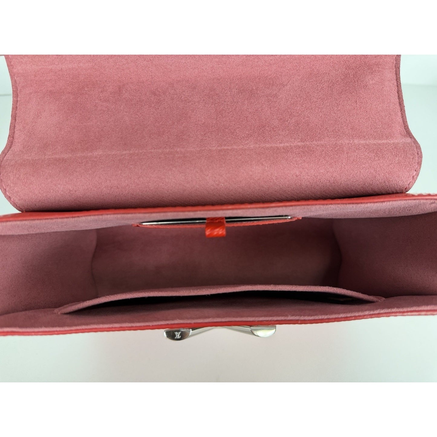 Louis Vuitton Coquelicot Epi Leather Twist MM Shoulder Bag (2019) B4