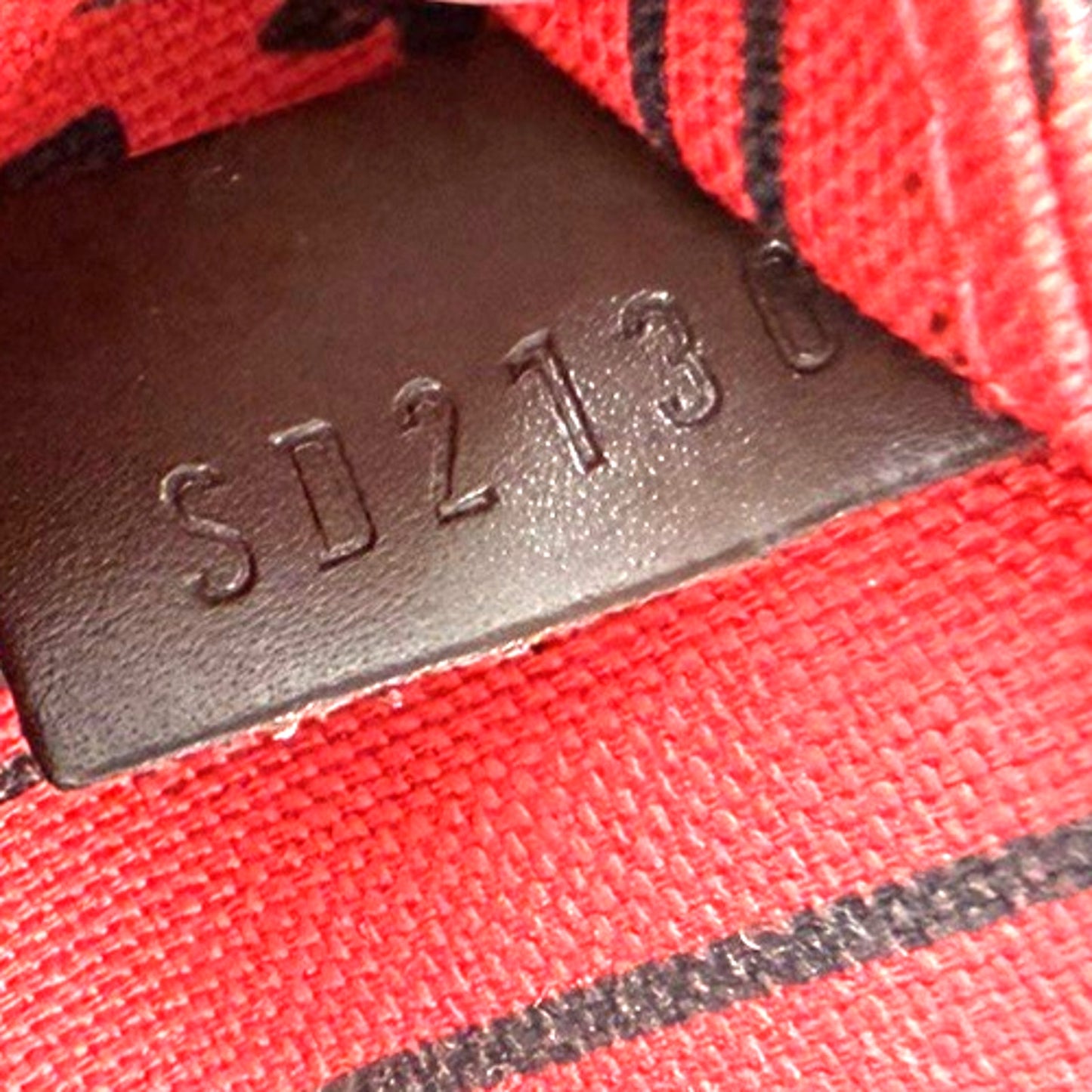 Louis Vuitton Neverfull MM Tote Bag in Damier Ebene Coated Canvas 2010 S