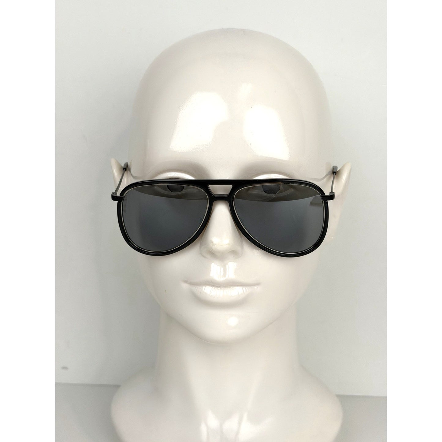 Saint Laurent Classic 11 Aviator Sunglasses in Black Acetate and Tinted Lenses