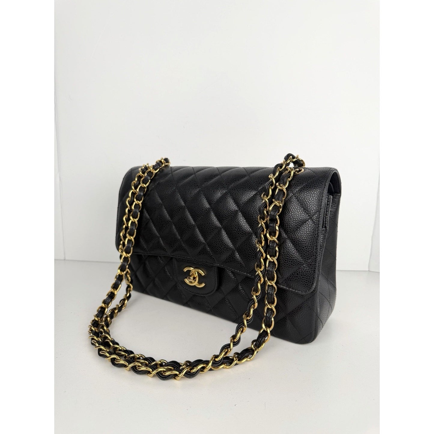 Chanel Classic Double Flap Shoulder Bag Jumbo in Black Caviar Leather 2025 dR-1