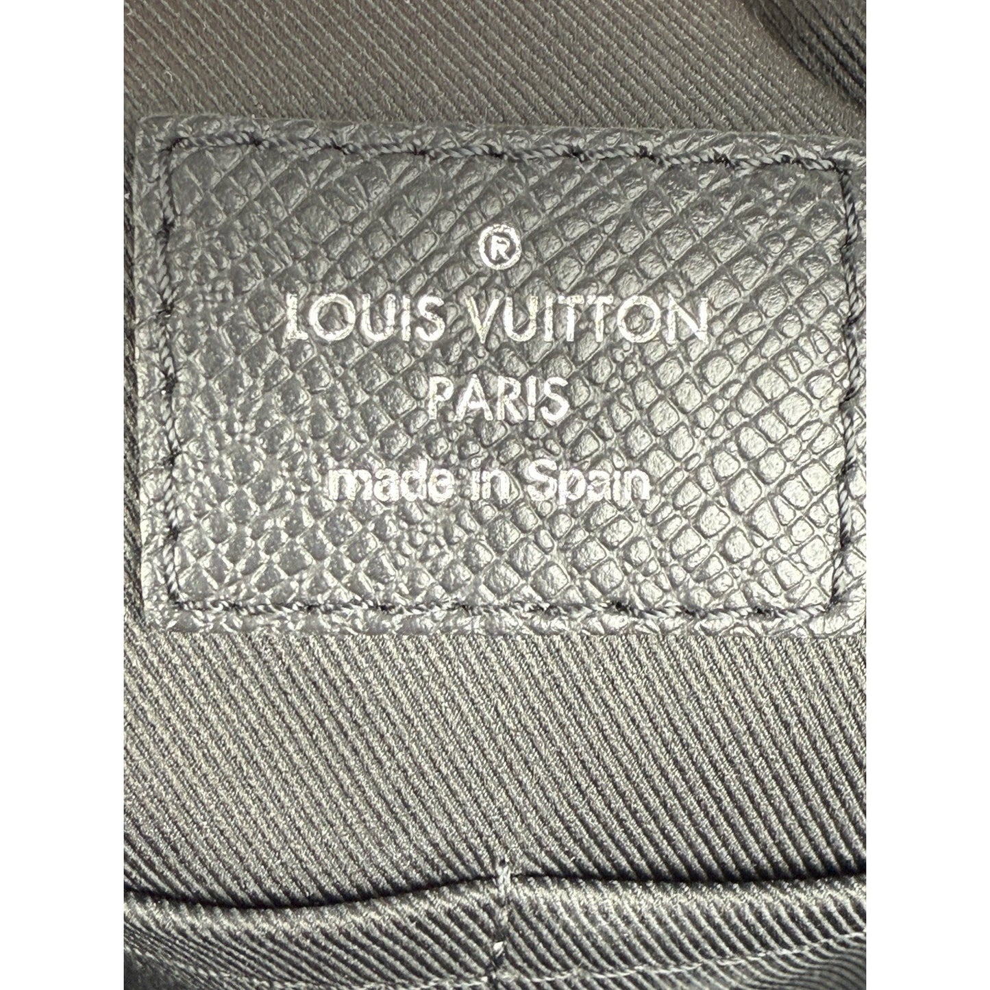 Louis Vuitton Black Leather Taiga Alex Messenger