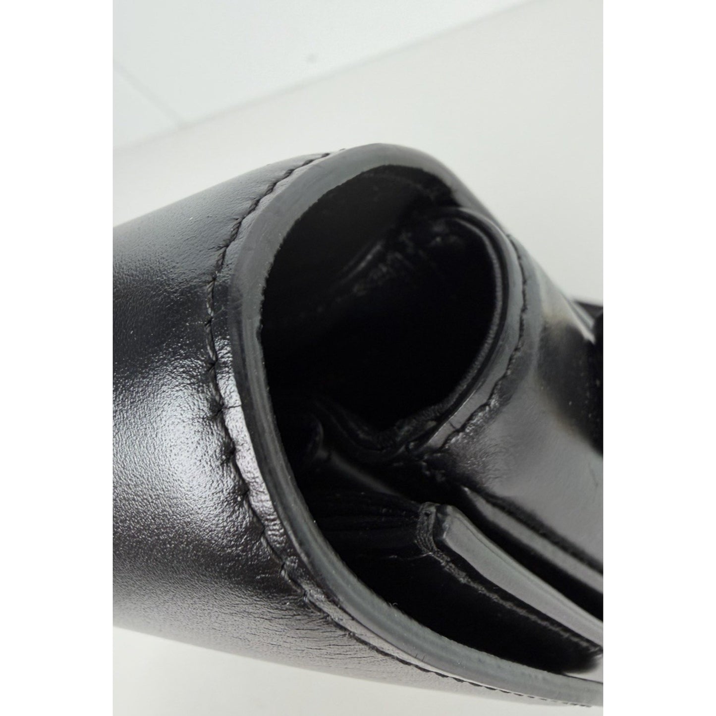 Celine Bag CLASSIQUE TRIOMPHE Medium Black Shiny Calfskin Leather