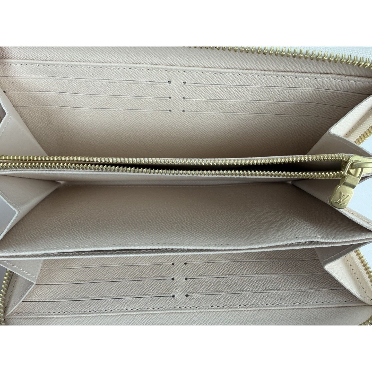 Louis Vuitton Zippy Wallet in LV Monogram Gradient Mist Brume Coated Canvas NFC
