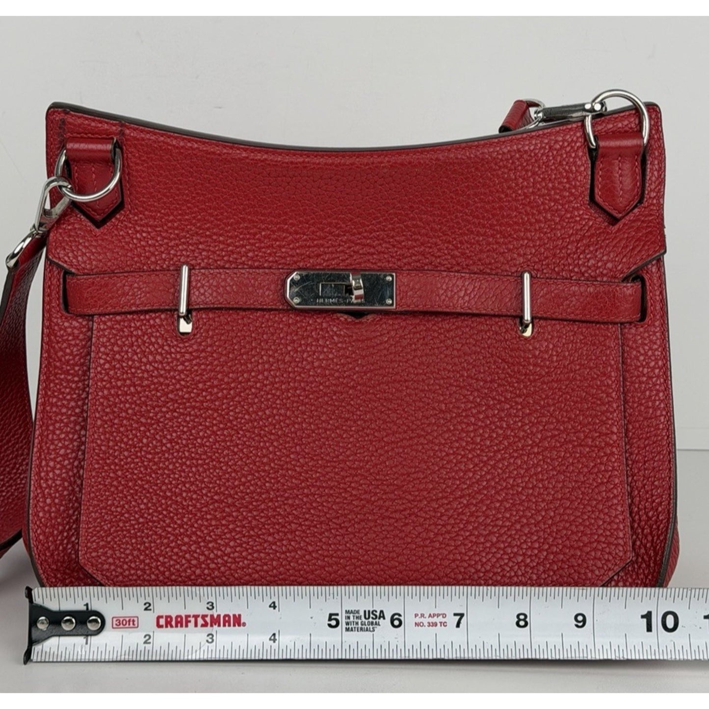 Hermès Jypsiere 28 Messenger Bag in a Rich Red Calfskin Leather 2012 E5