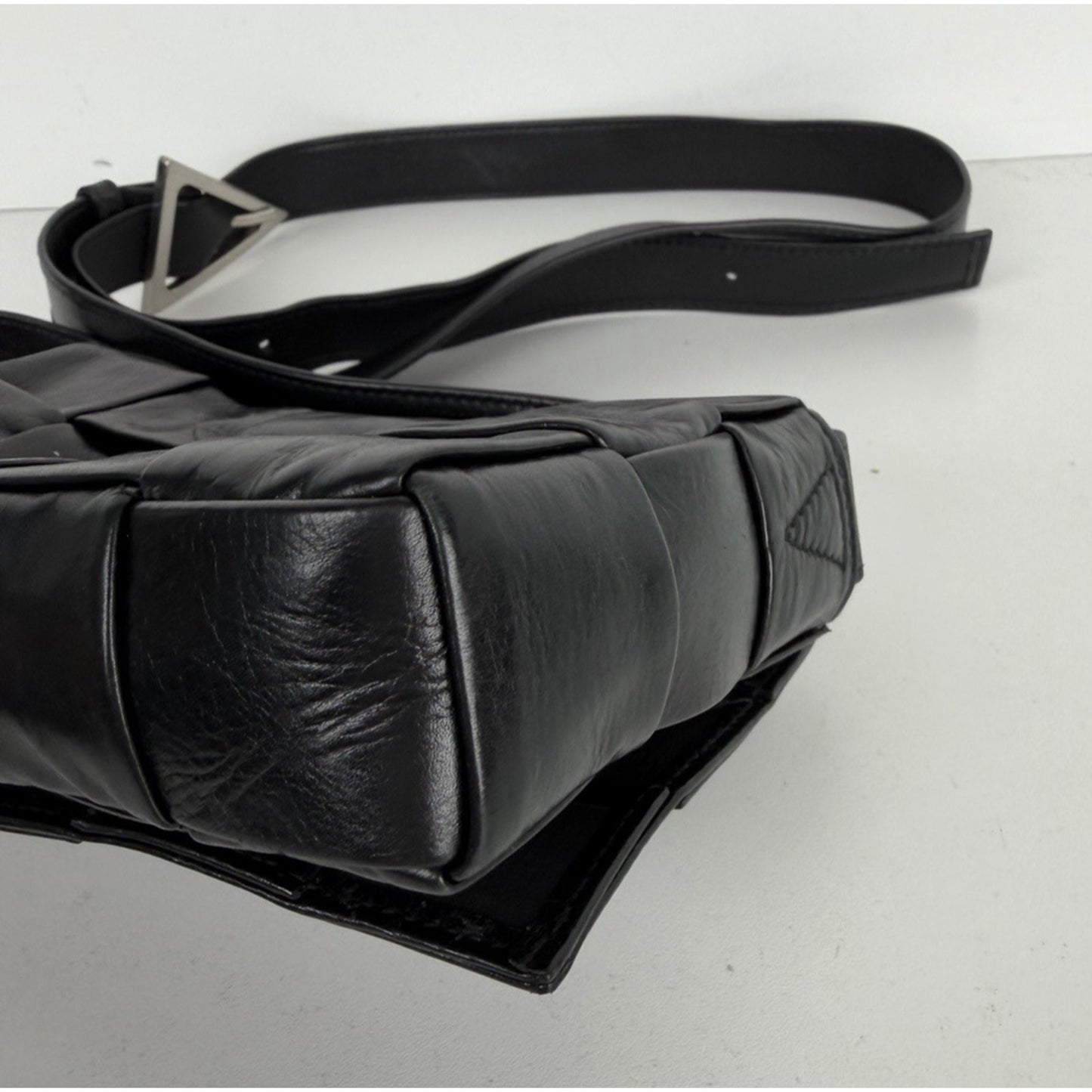 Bottega Veneta Cassette Small Shoulder Bag in Black Intrecciato Leather S06