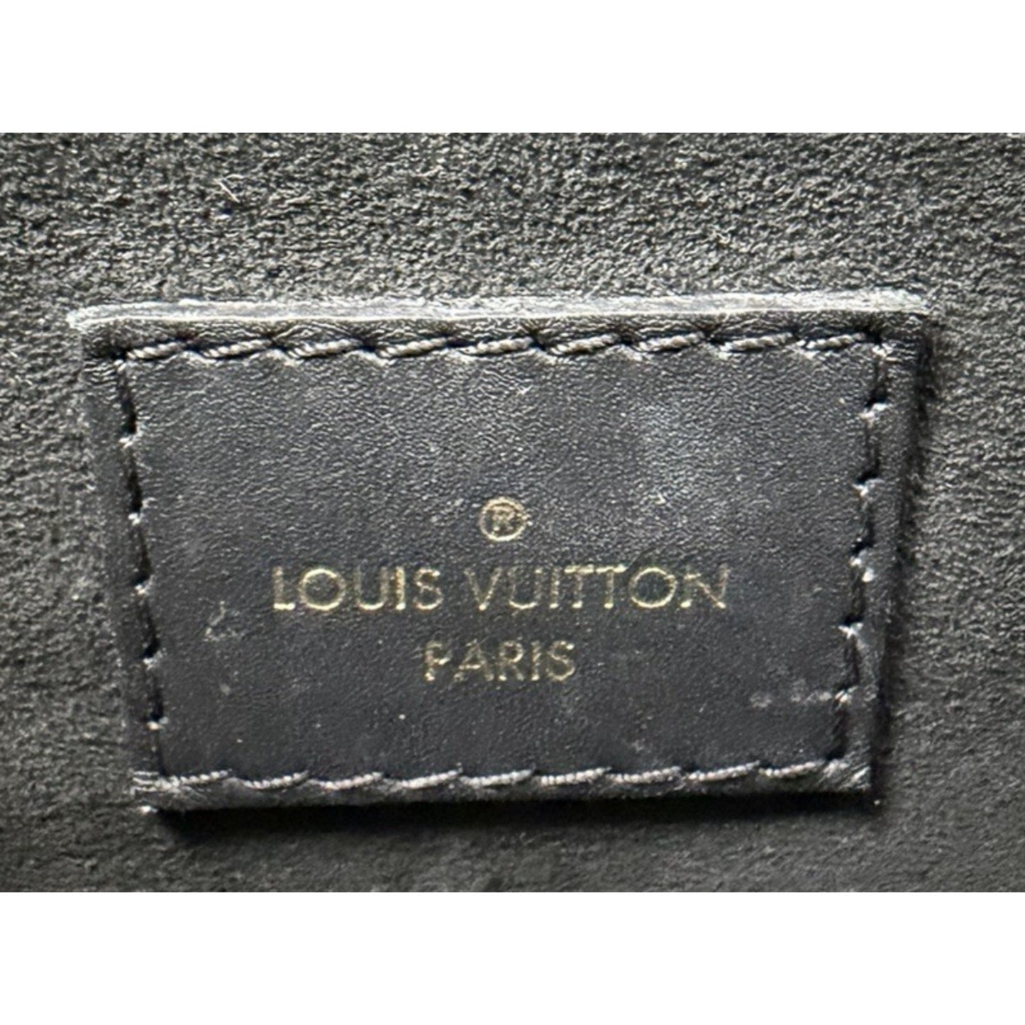Louis Vuitton OnTheGo PM Bag in Back Debossed Monogram Empreinte Leather NFC C3