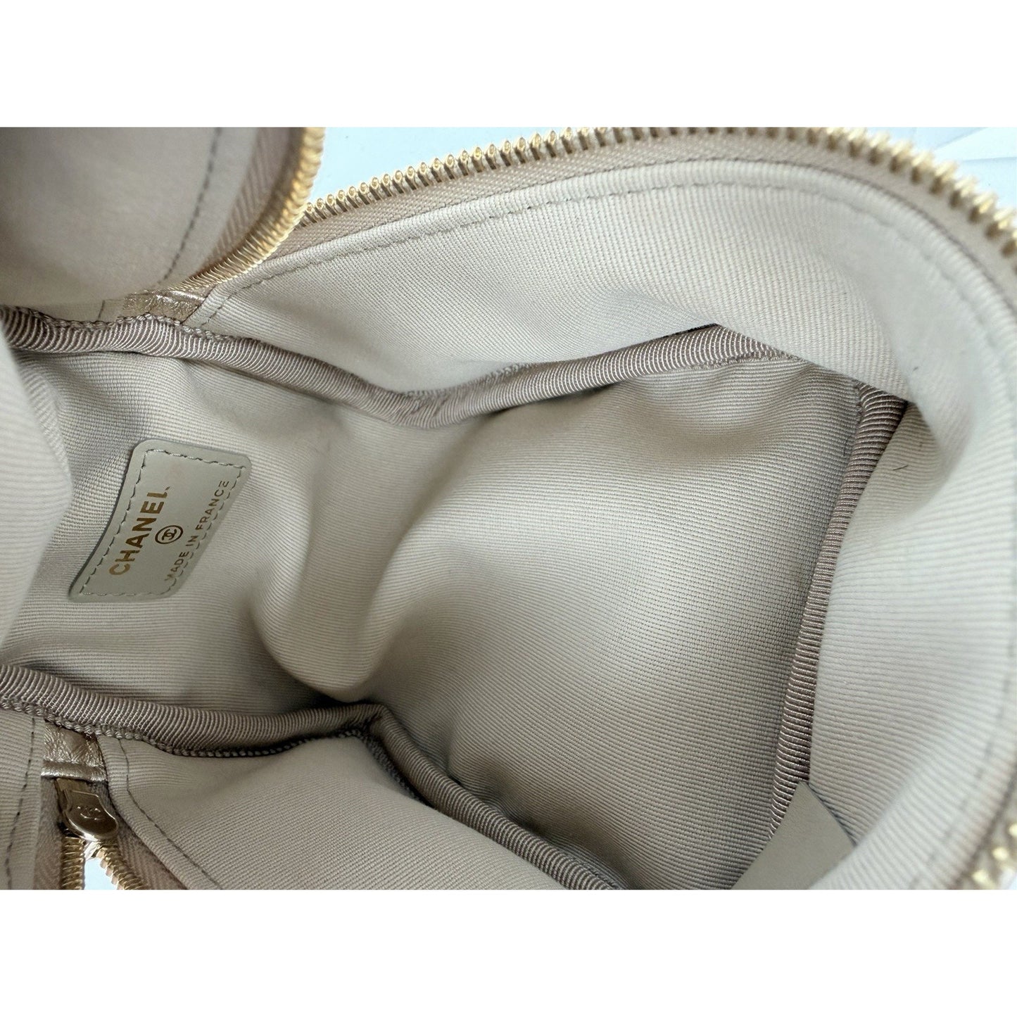 Chanel CC Cube Vanity Chain Bag Gold Quilted Metallic Lambskin 2021-2022 U3