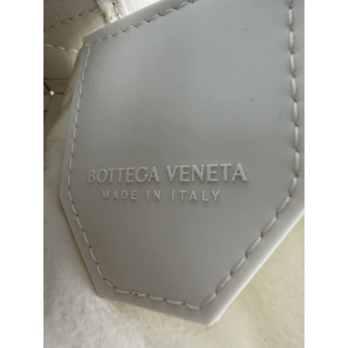 Bottega Veneta Cassette Bag Small Maxi Intrecciato Weave Lambskin Leather E1