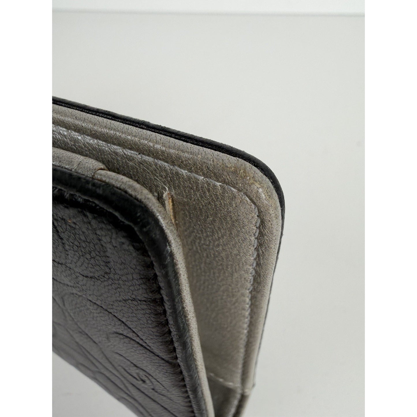 Chanel Camellia Bifold Long Wallet in Black Embossed Lambskin Leather 2010-2011
