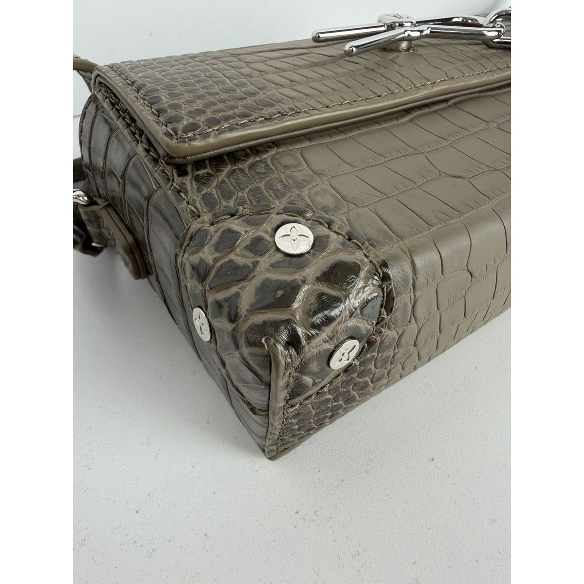 Louis Vuitton Steamer Wearable Wallet Bag in Exotic Crocodile Leather NFC B-9