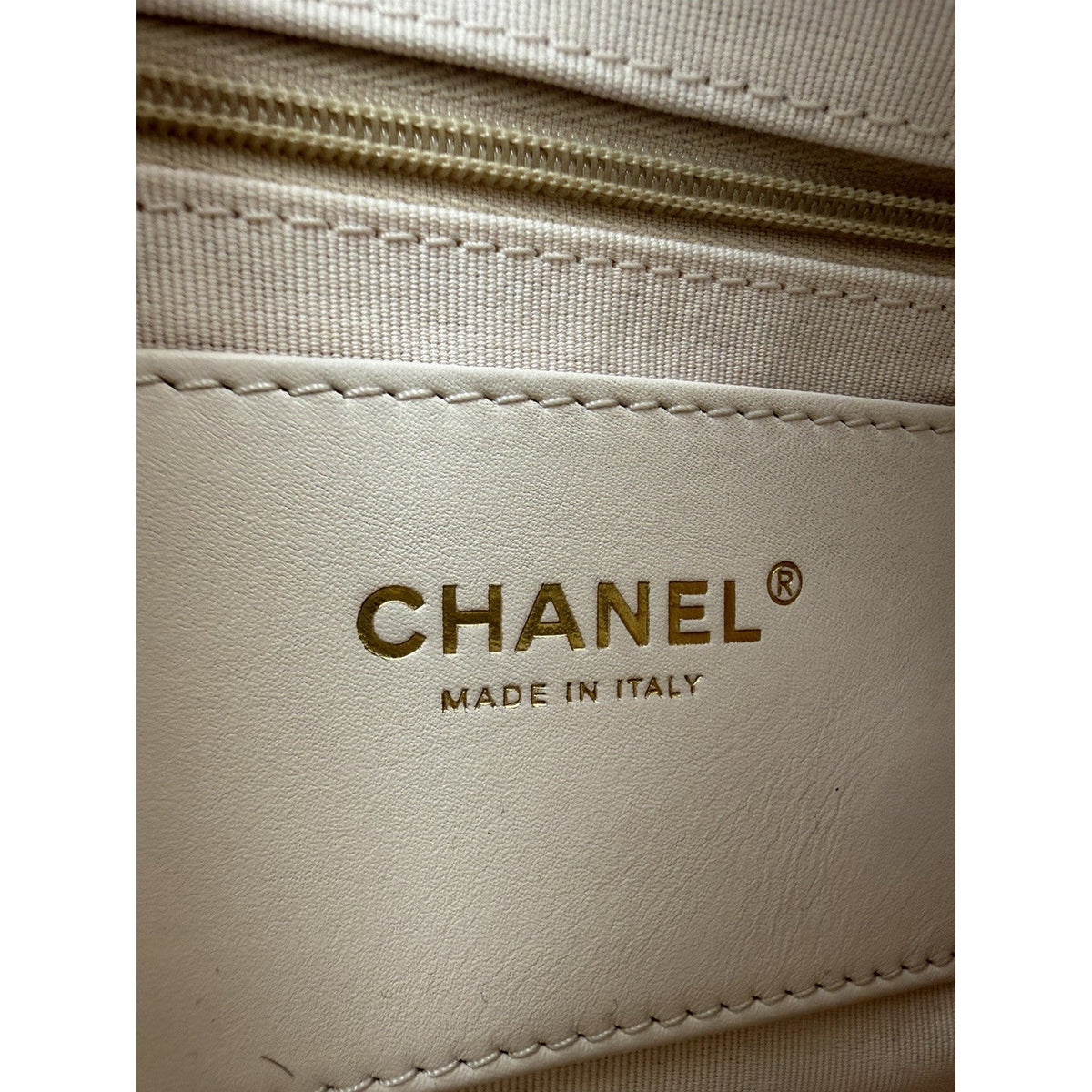 Chanel Trendy Pockets Hobo Bag Medium in White Quilted Lambskin Leather NFC B7