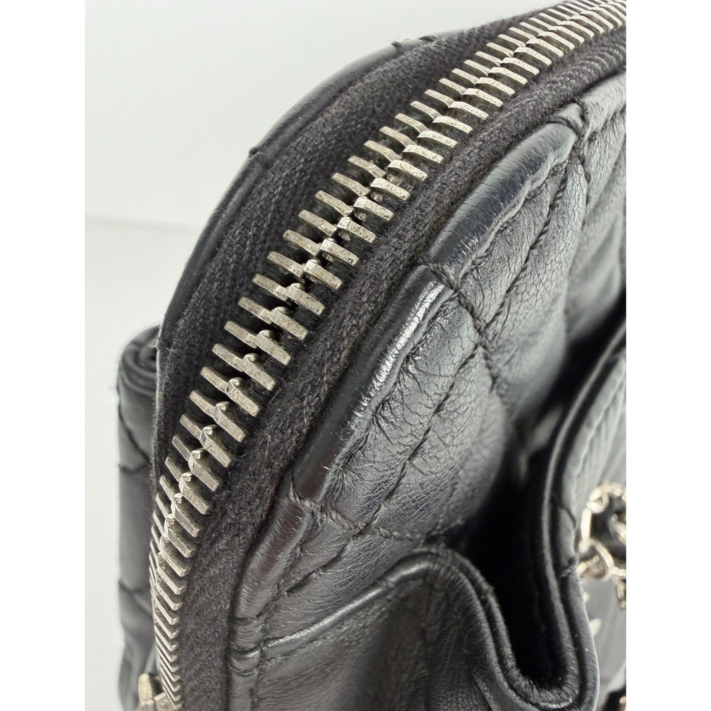 Chanel In The Business Camera Bag Quilted Leather & Silver-Tone Hardware 2011 D8
