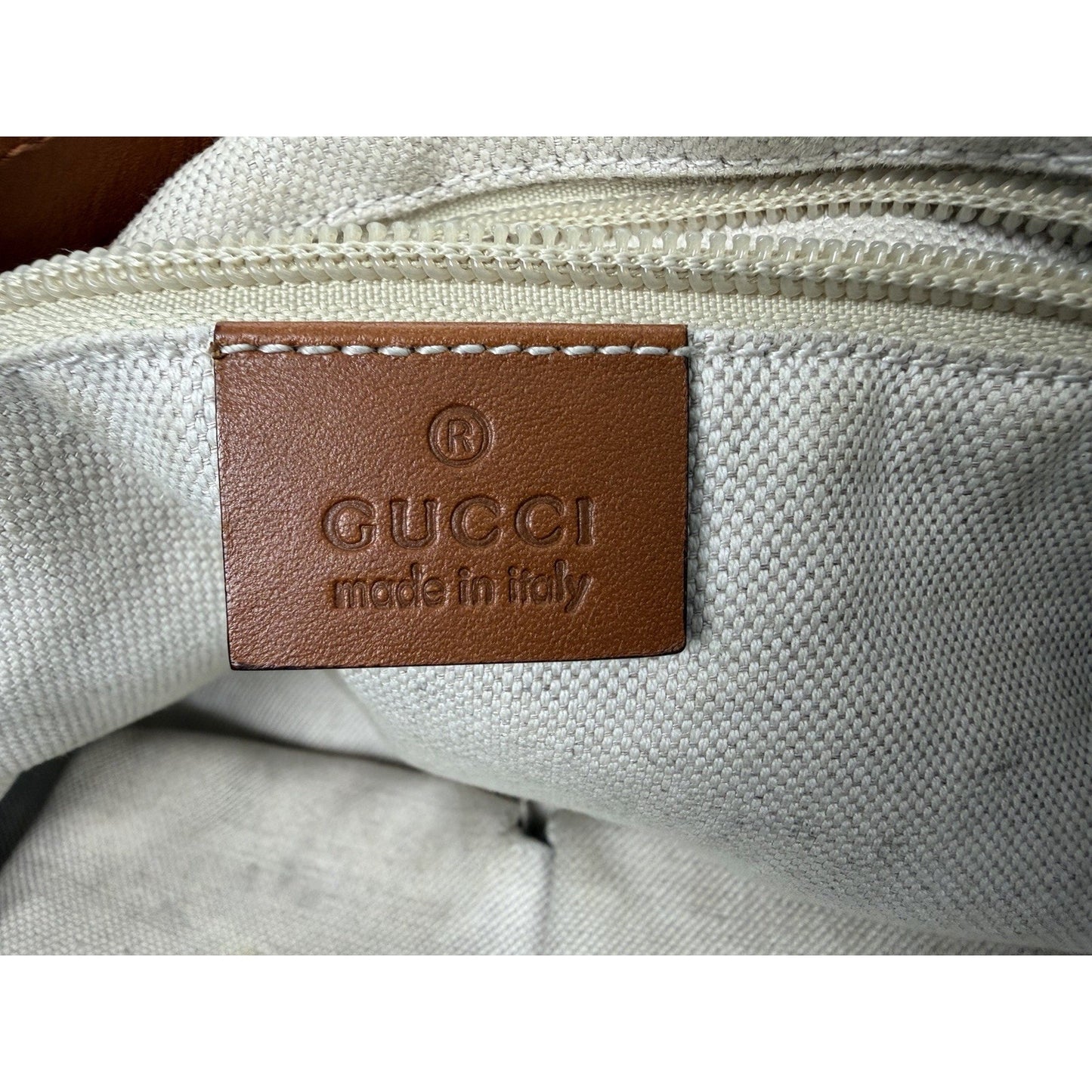 Gucci GG Pattern Nylon Messenger Bag in Blue S04