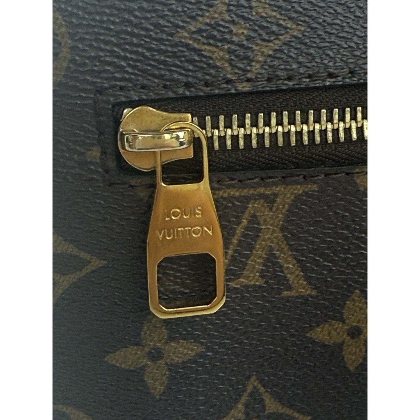 LOUIS VUITTON Pochette Metis Monogram Women's Shoulder Bag 2018 DU4148