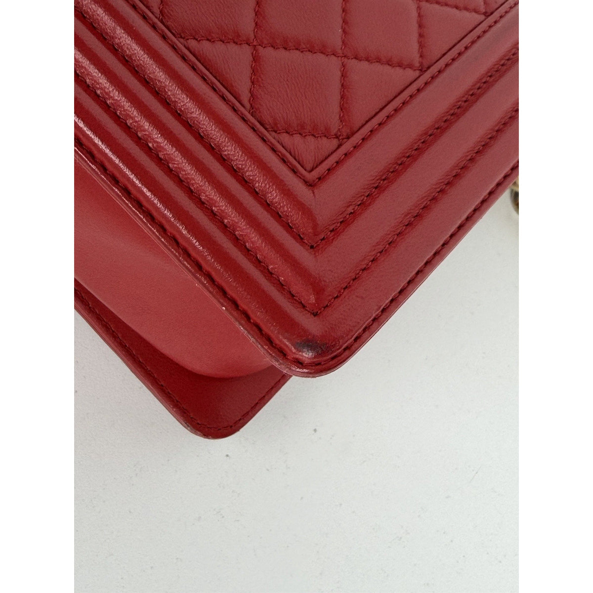 Chanel Boy Bag Medium in Red Lambskin Leather Gold Hardware 2015-2016 YE-8