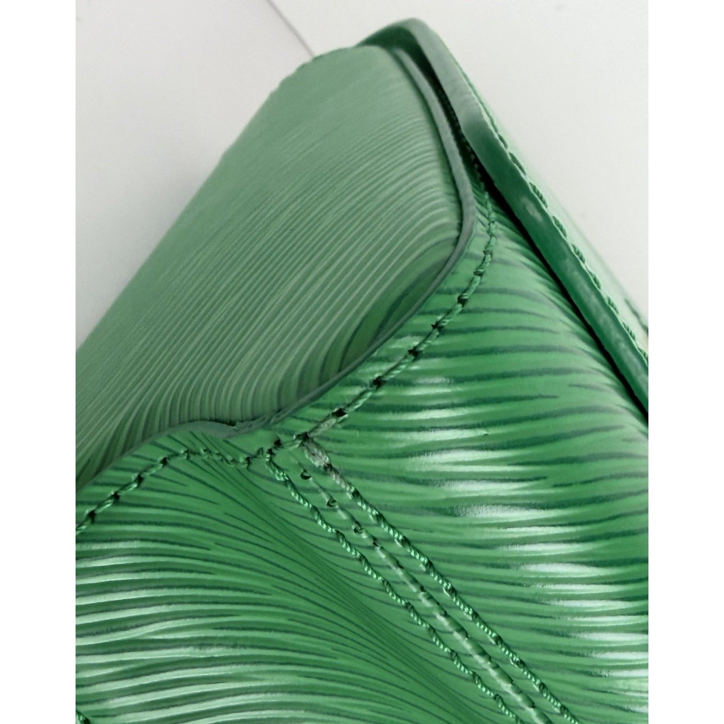 Louis Vuitton Twist PM Bag in Green Epi Leather NFC B-5