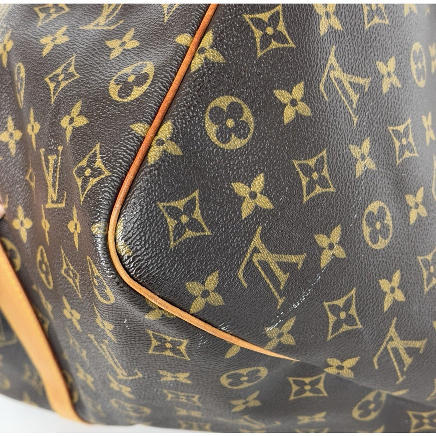 Louis Vuitton Monogram Keepall 50 Duffle Bag in Coated Canvas (2005)