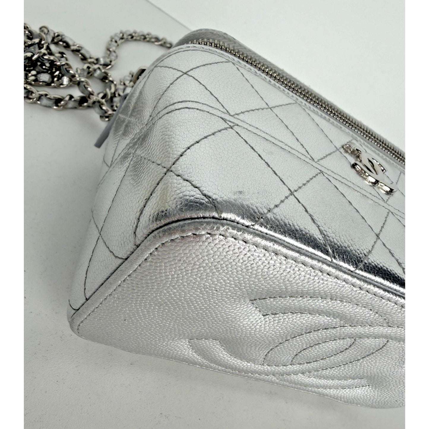 Chanel Slim Top Handle Vanity Case Bag in Metallic Silver Caviar Leather NFC B-5
