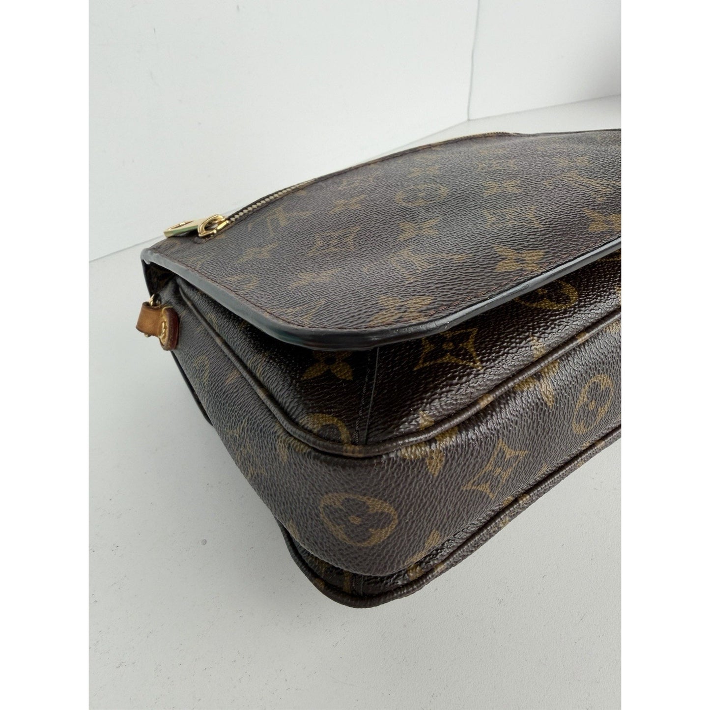 Louis Vuitton Pochette Metis Bag MM in Brown LV Monogram Coated Canvas 2017 C-1