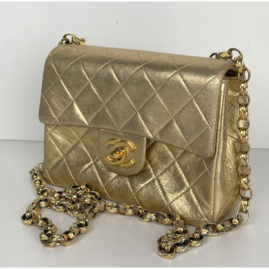 Chanel Vintage Matelasse Turn Lock Chain Shoulder Bag Gold Lambskin 1989-1991
