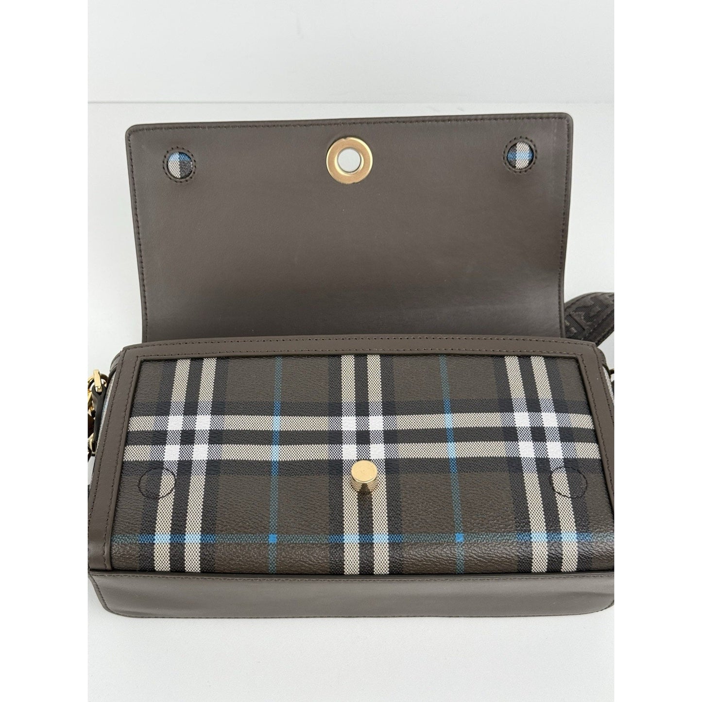 Burberry Top Handle Note Bag in Snug Dark Green Shoulder Bag
