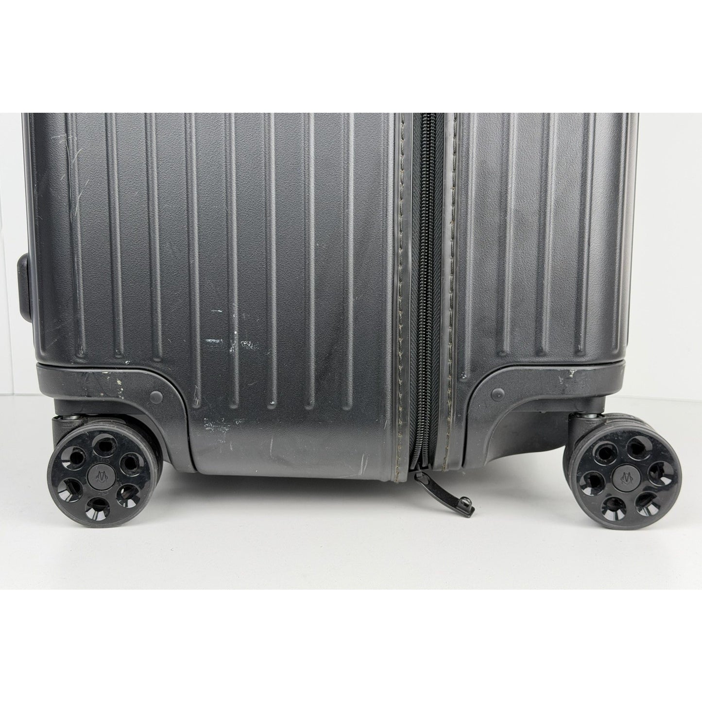 RIMOWA Essential Trunk Large Suitcase in Black Matte