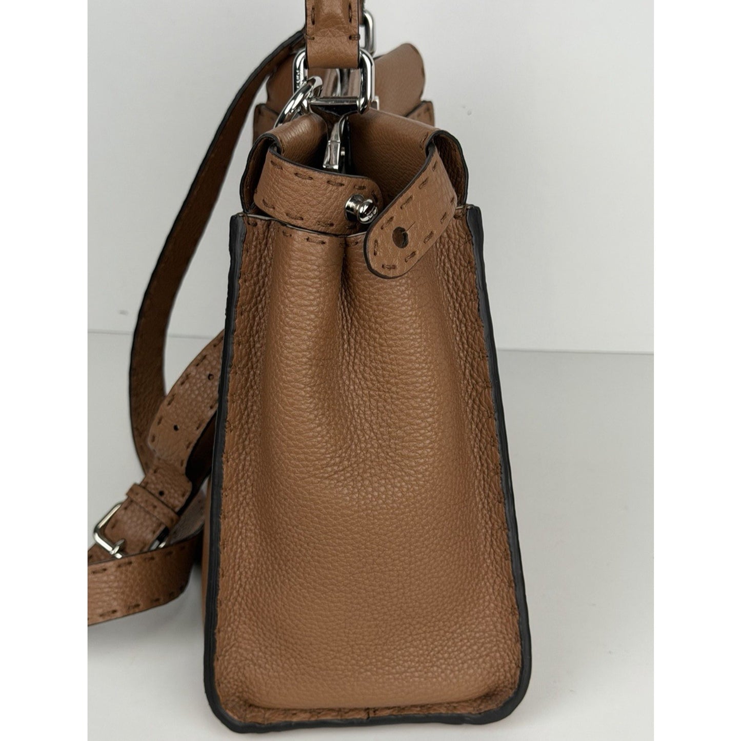 Fendi Selleria Peekaboo Handbag Medium Brown Cuoio Romano Leather B4