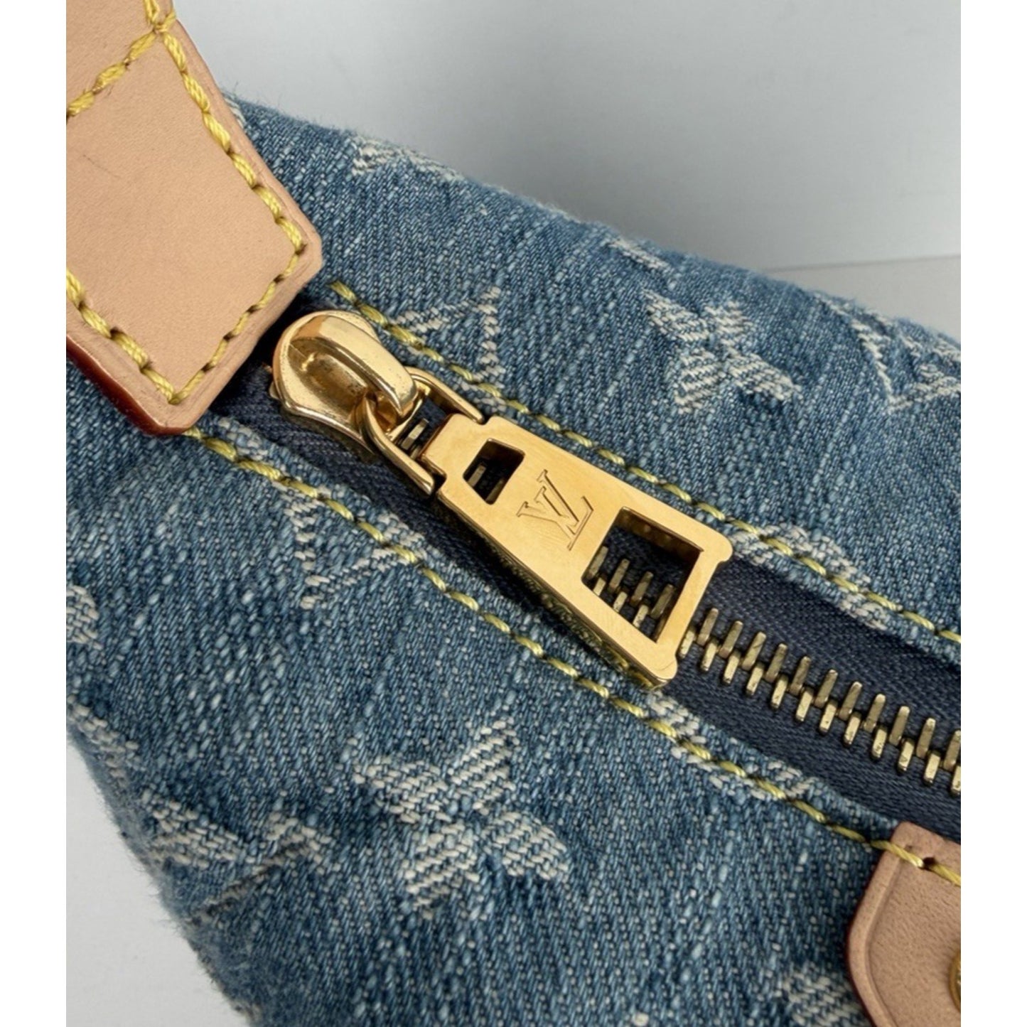 Louis Vuitton Hills Pochette Shoulder Bag in Blue LV Monogram Denim NFC C5