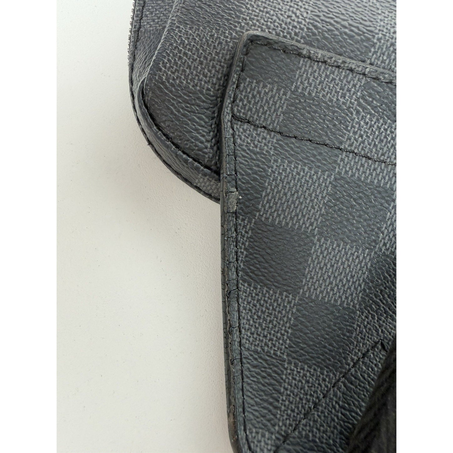 Louis Vuitton Avenue Sling Bag in Damier Graphite Canvas S11
