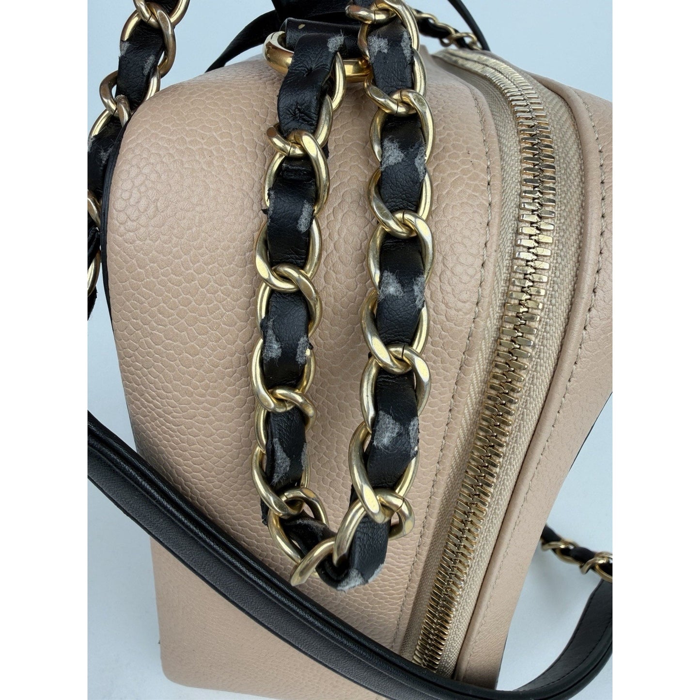 Chanel CC Filigree Vanity Case Large Beige Quilted Caviar Leather 2016-2017 D6