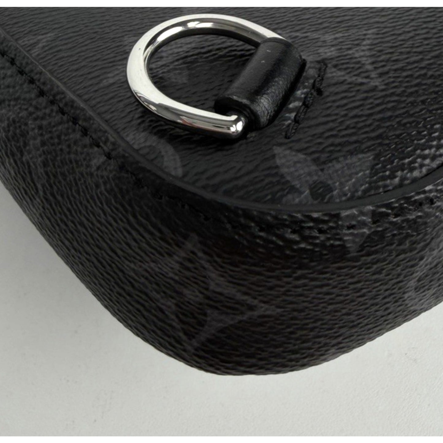 Louis Vuitton Avenue Slingbag PM in Black Monogram Eclipse Coated Canvas NFC E5