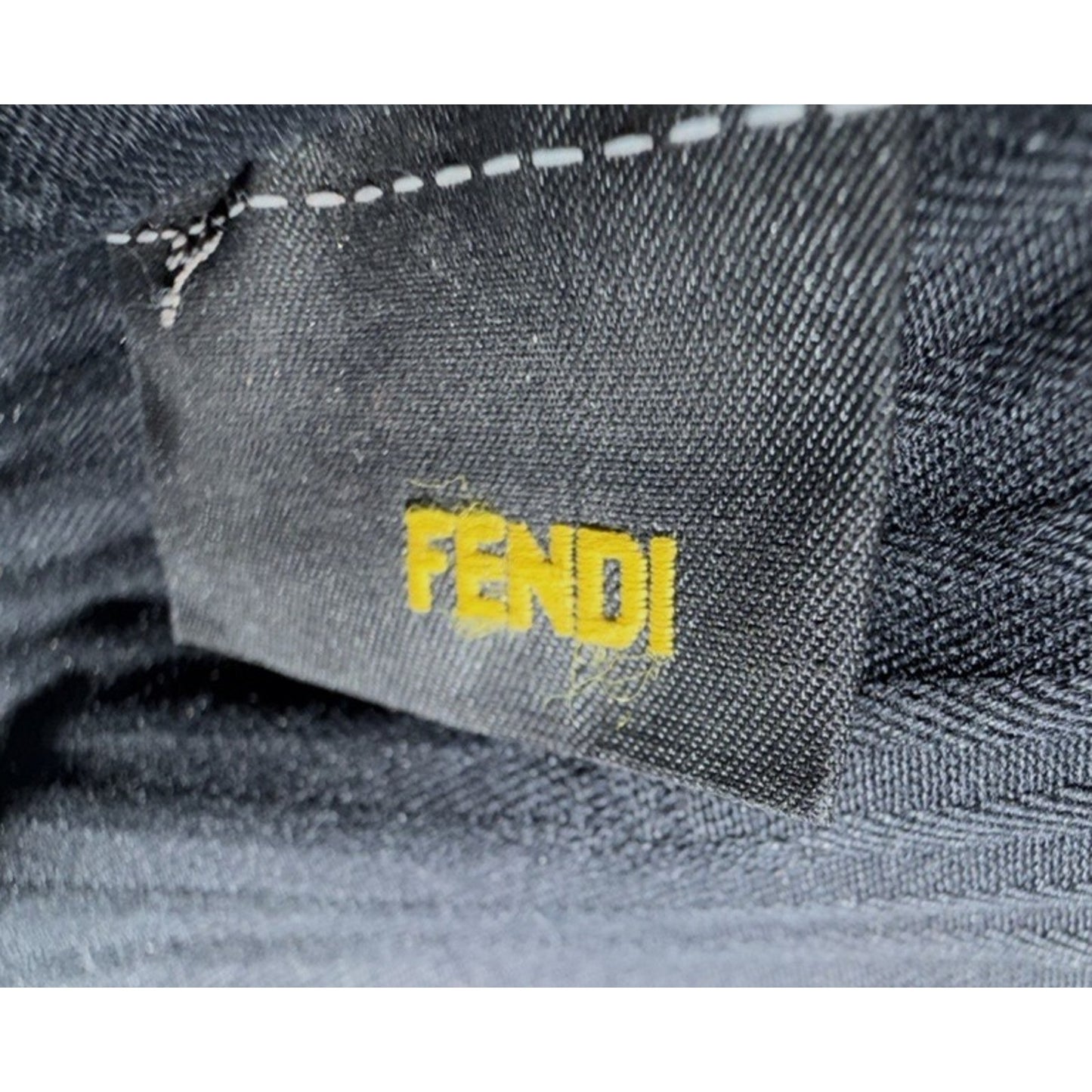 Fendi Fendista Pochette Crossbody Bag in Black Calfskin Leather S-05