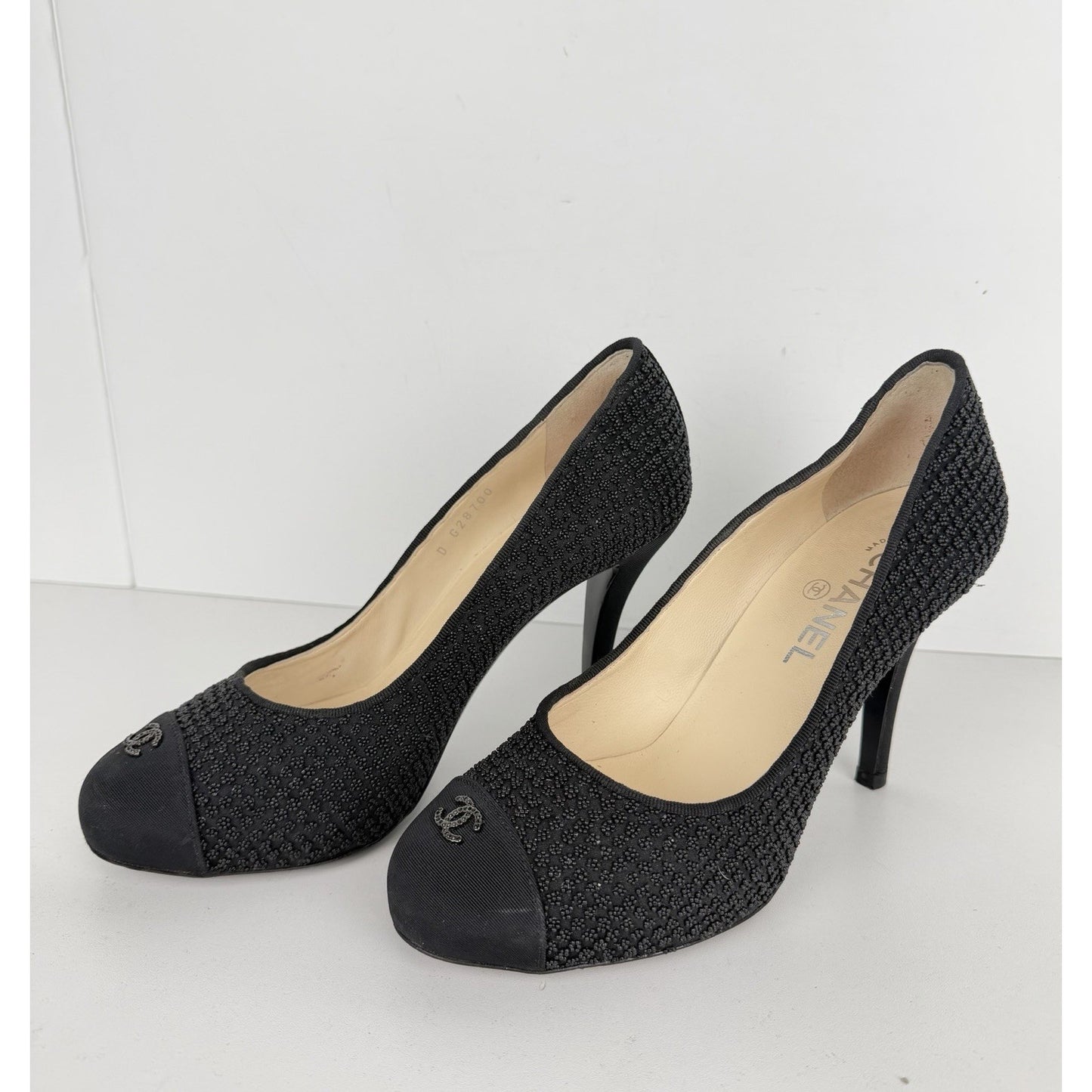 Chanel Interlocking CC Logo Beaded Cap-Toe Pumps in Black EU 38.5