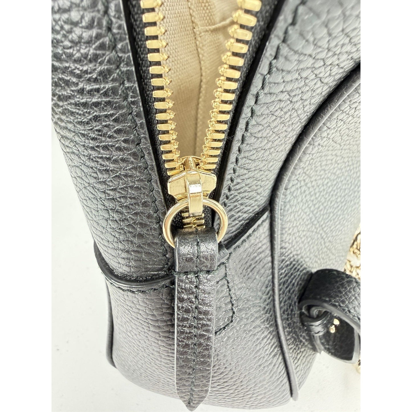 Gucci Soho Backpack in Black Leather With Gold Chain Shoulder Straps S