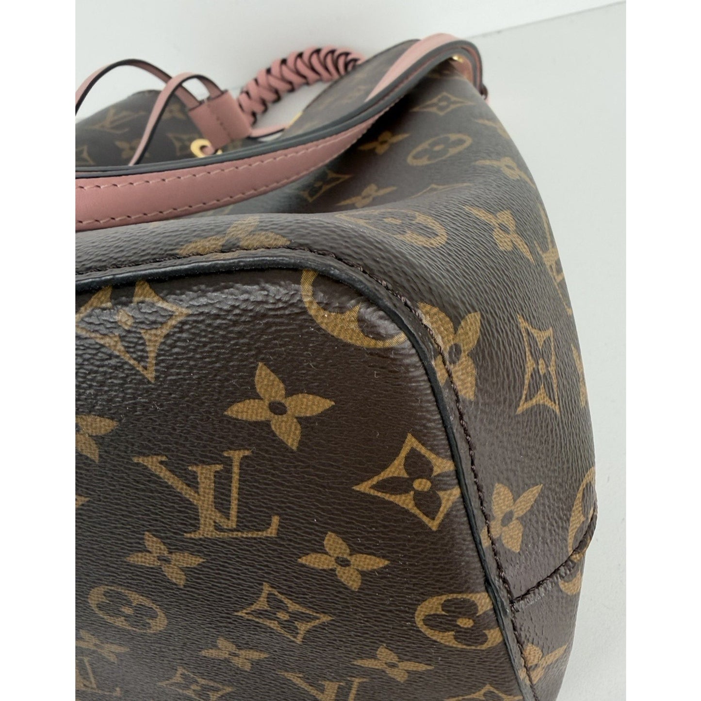 Louis Vuitton NéoNoé MM Bag Brown Monogram Canvas & Rose Poudre Leather 2018 F1