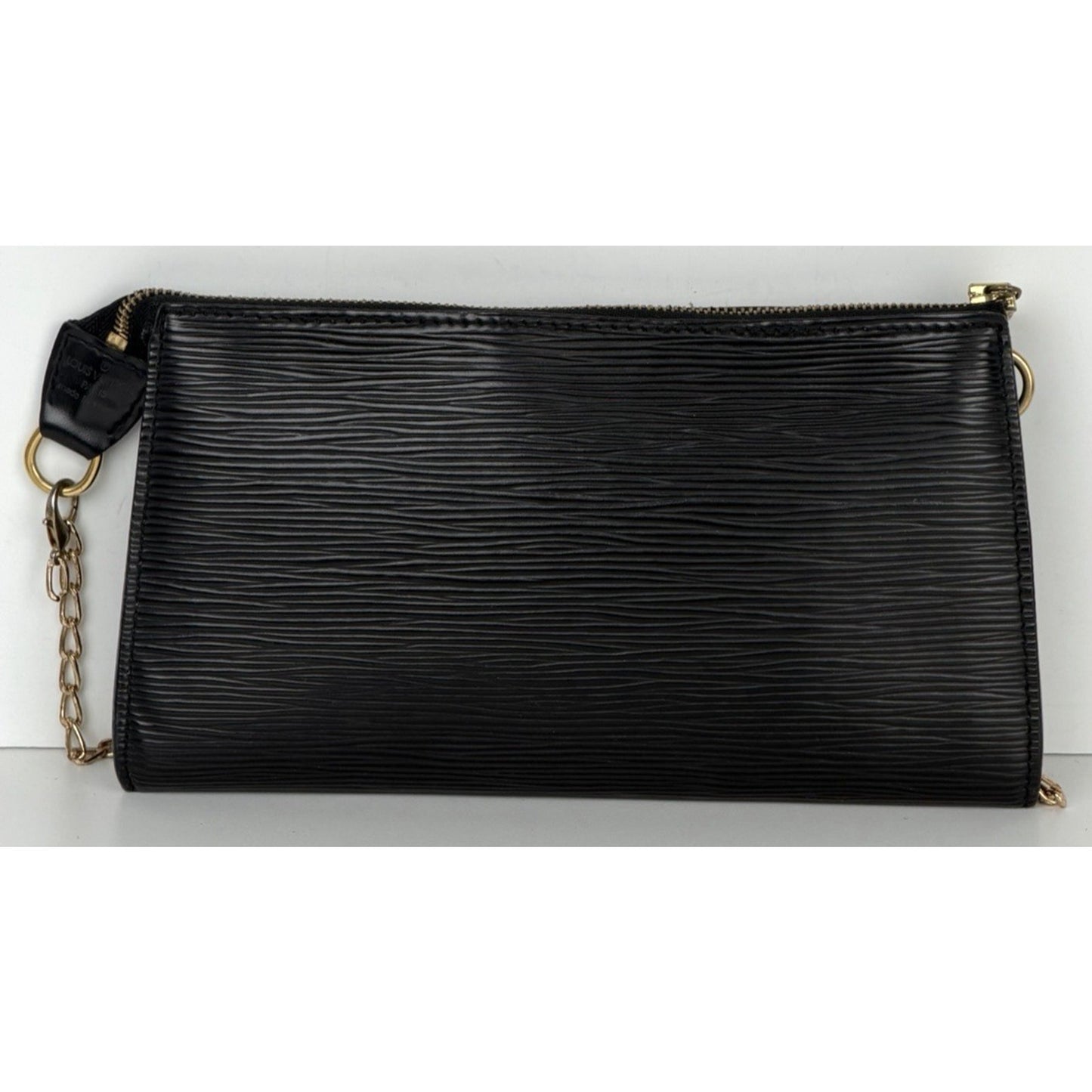 Louis Vuitton Pochette Accessoires Bag in Black Epi Leather Vintage 2000 S-09