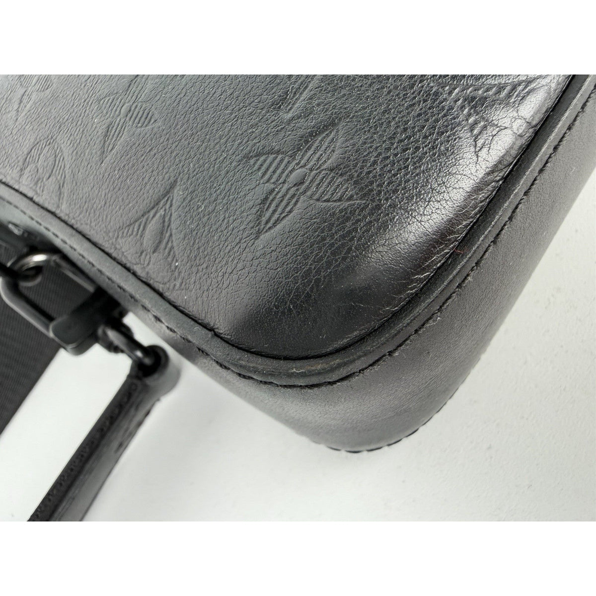 Louis Vuitton Shadow Duo Messenger Bag Black Embossed Monogram Leather NFC S-09