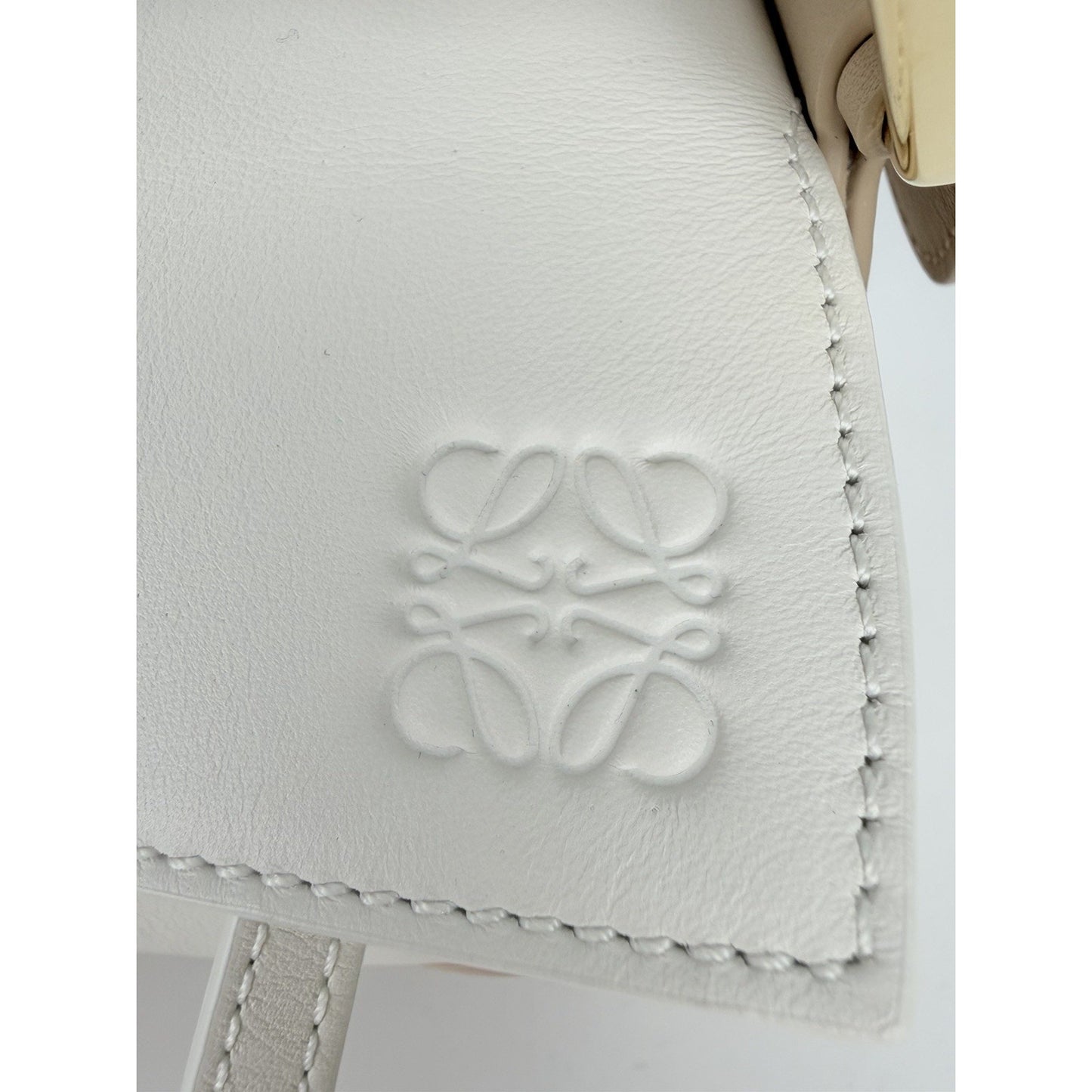 LOEWE Puzzle Edge Shoulder Bag Small in Beige and White Calfskin Leather F3