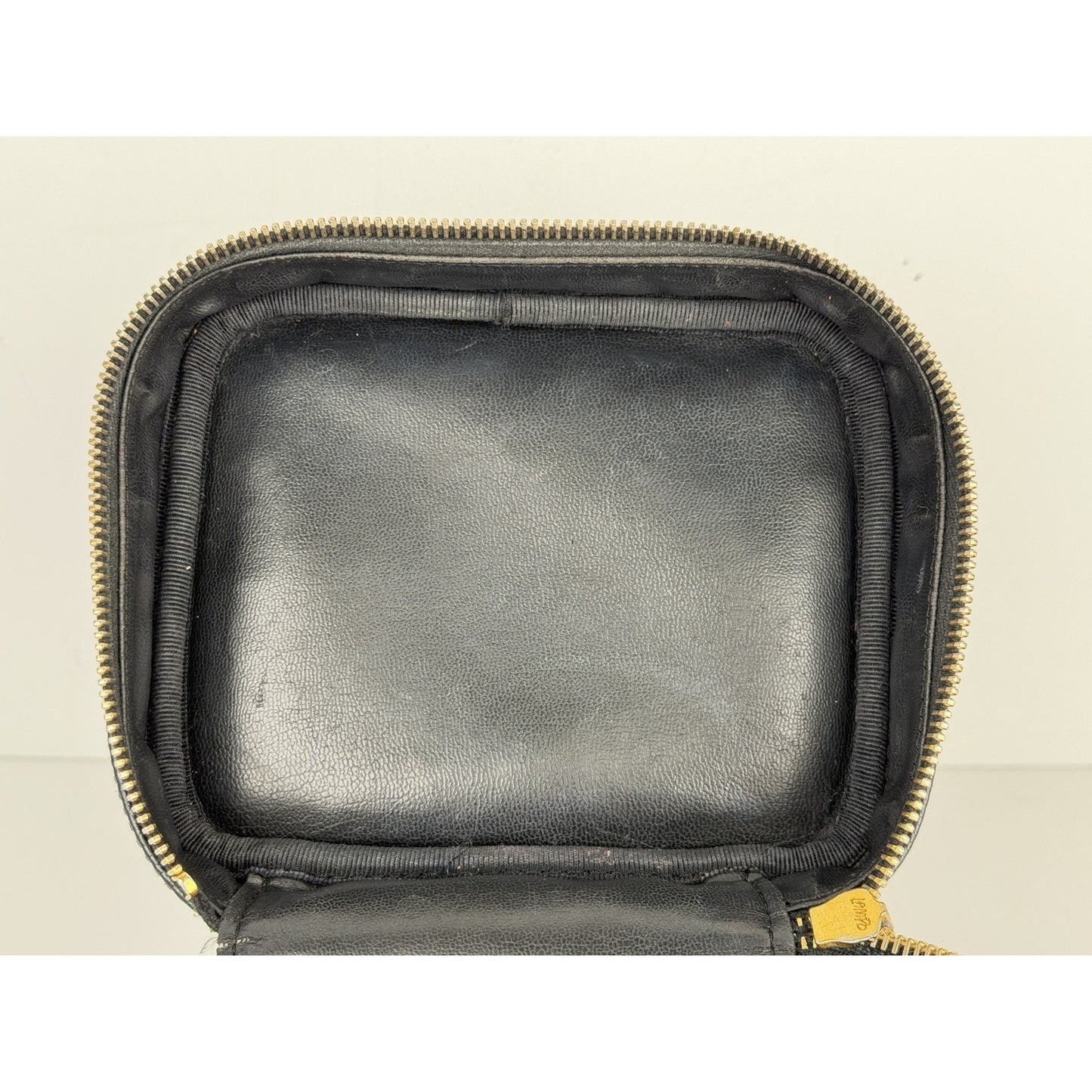 Chanel Caviar Vanity Cosmetic Case Vintage in Black Leather 1997-1999