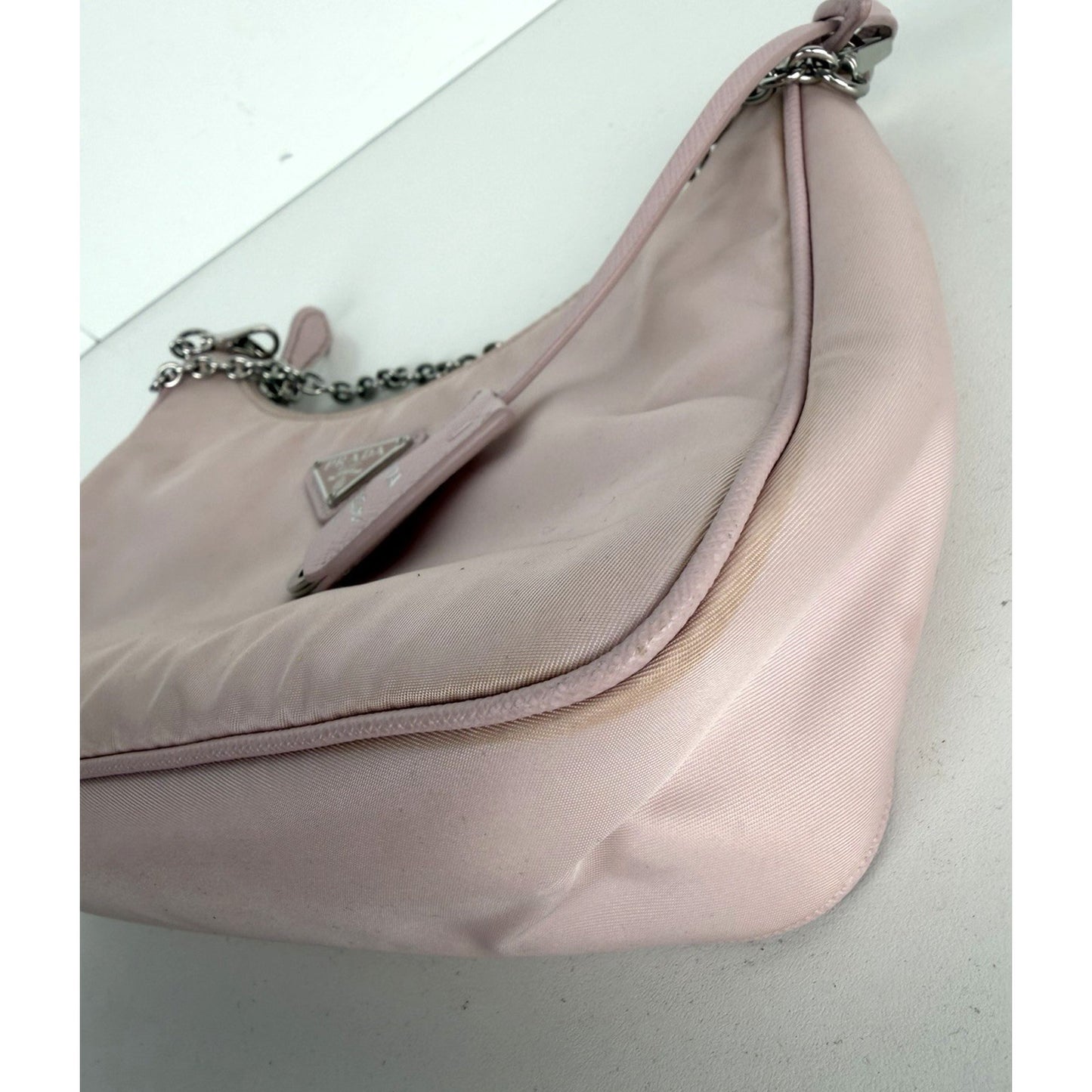 Prada Tessuto Re-Edition 2005 Shoulder Bag in Light Pink Nylon S08